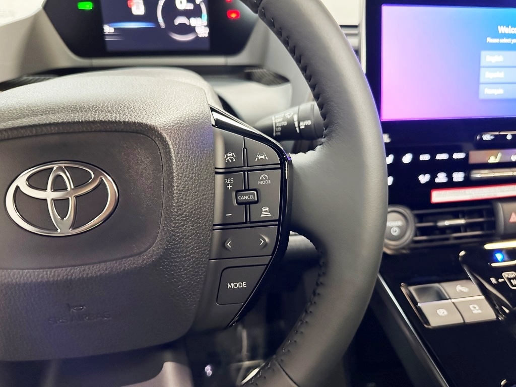 2024 Toyota bZ4X Limited 18