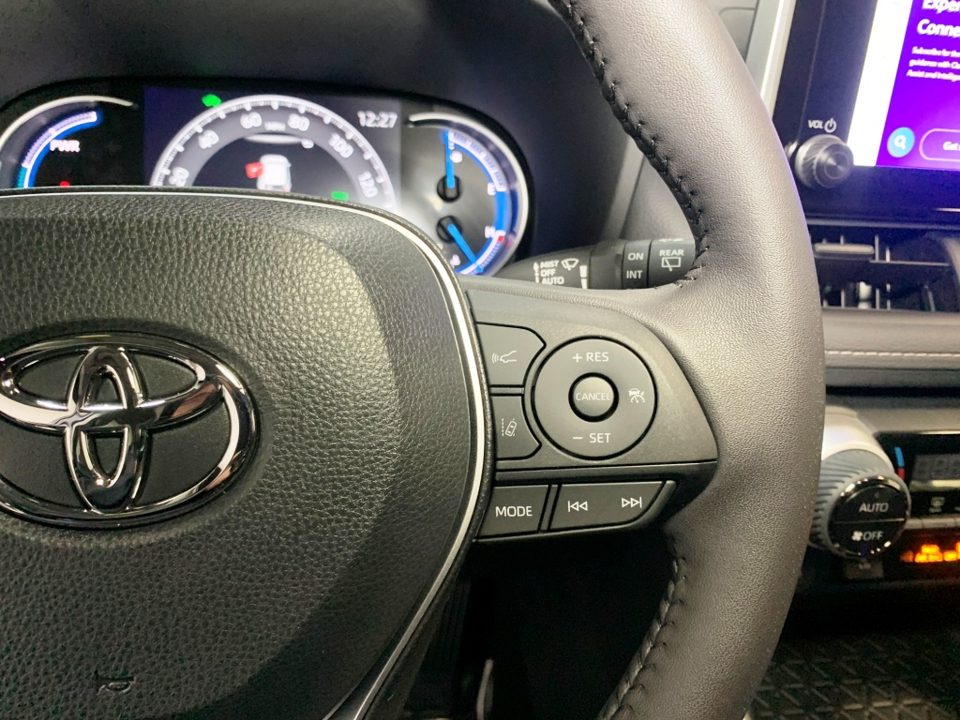 2024 Toyota RAV4 Hybrid XLE Premium 17
