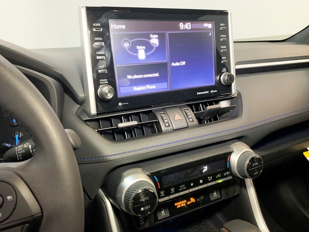 2024 Toyota RAV4 Hybrid XSE 19