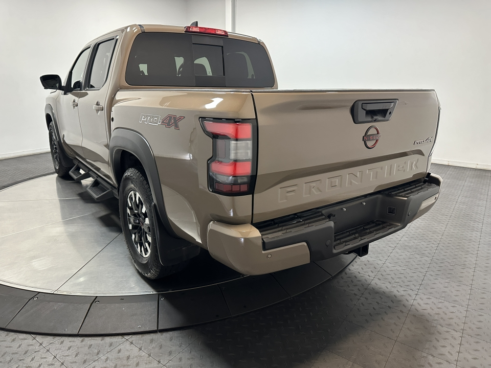 2023 Nissan Frontier  9