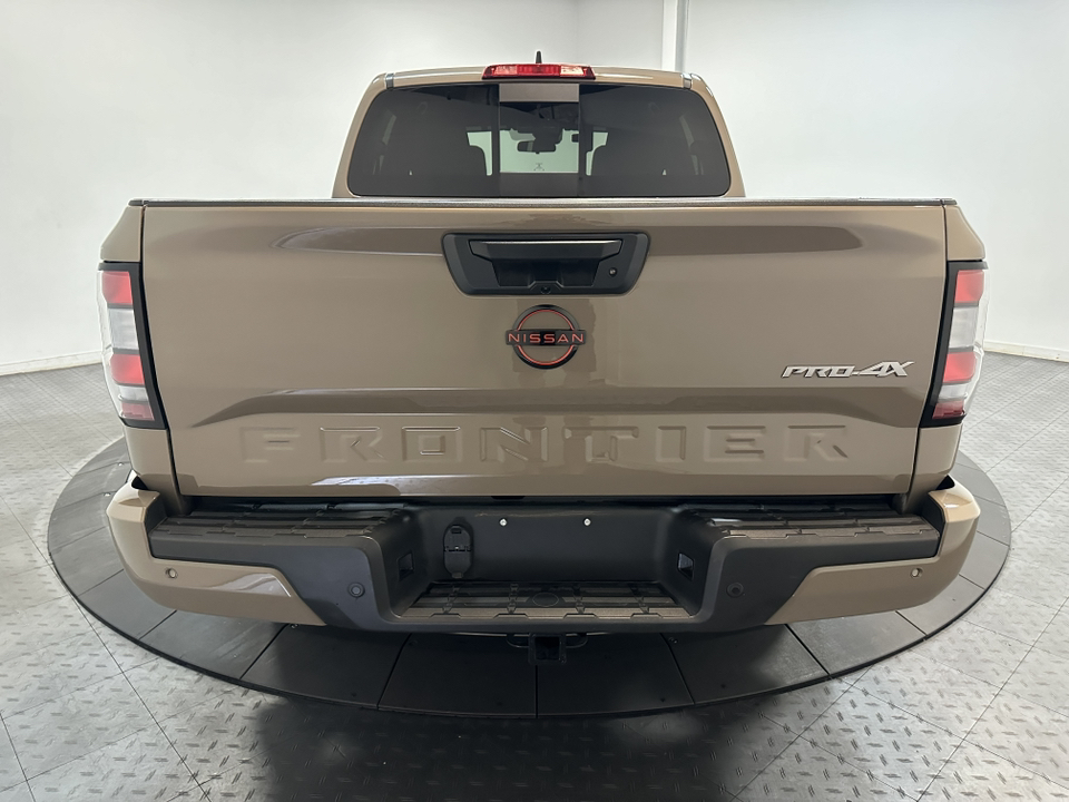 2023 Nissan Frontier  11