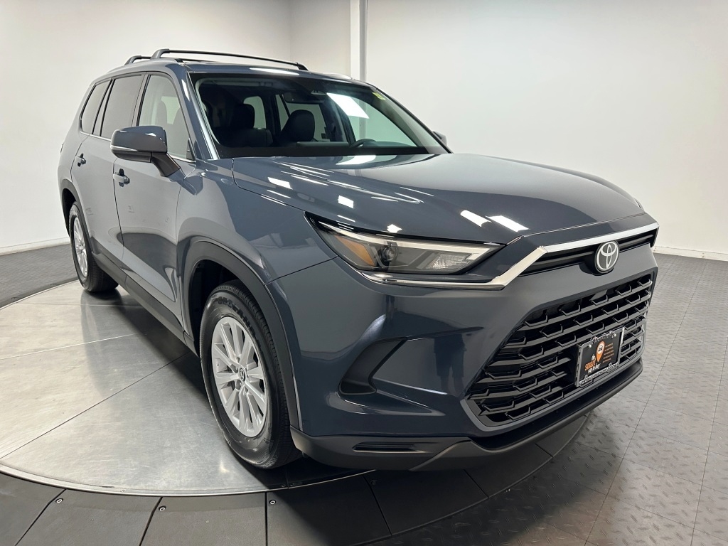 2024 Toyota Grand Highlander XLE 2