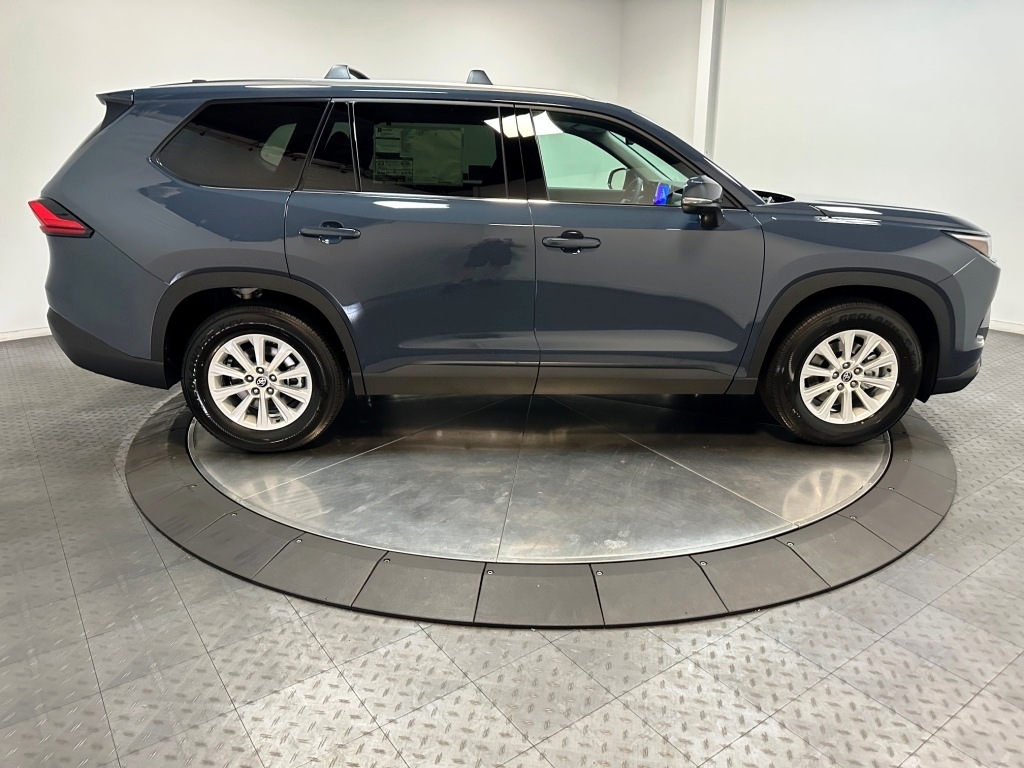 2024 Toyota Grand Highlander XLE 9