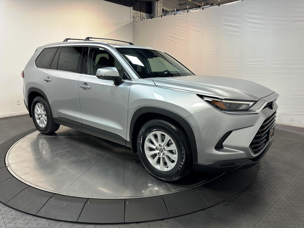 2024 Toyota Grand Highlander XLE 1