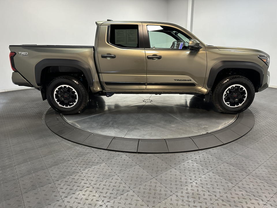 2024 Toyota Tacoma 4WD TRD Off Road 15