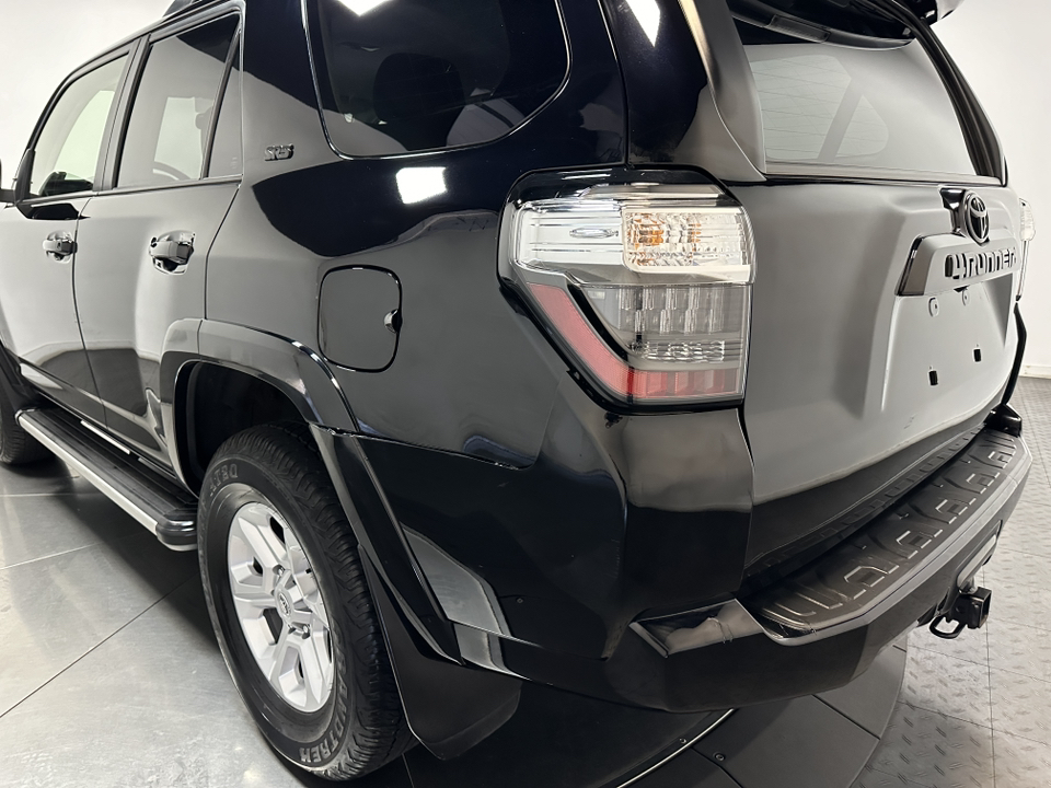 2022 Toyota 4Runner SR5 9