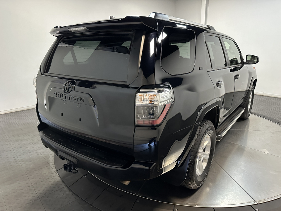 2022 Toyota 4Runner SR5 12