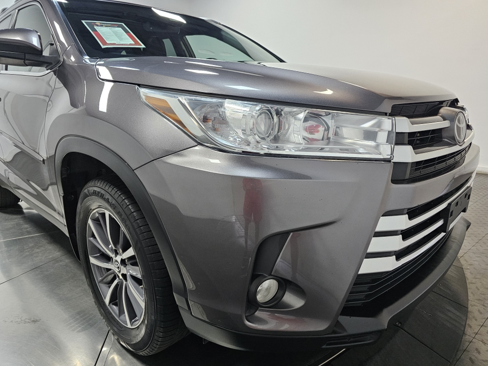 2019 Toyota Highlander XLE 3