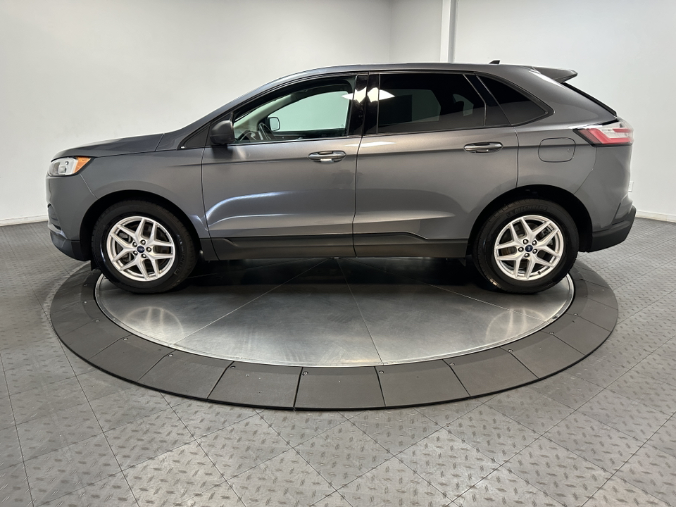 2021 Ford Edge SE 8