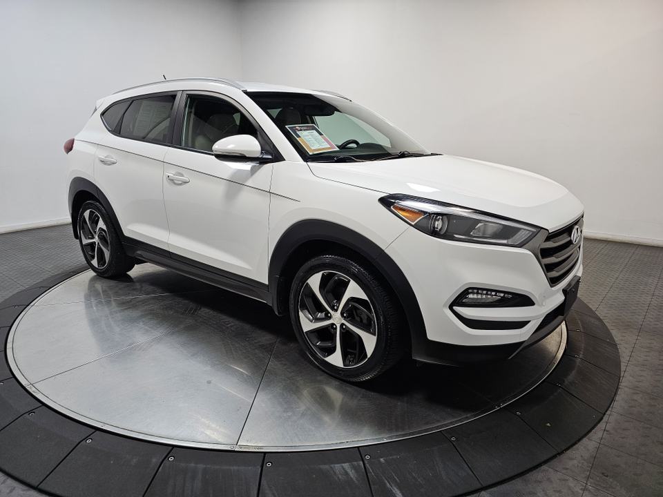 2016 Hyundai Tucson Sport 1