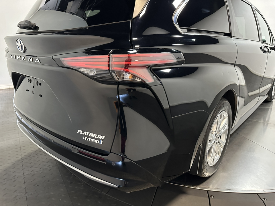 2022 Toyota Sienna Platinum 14