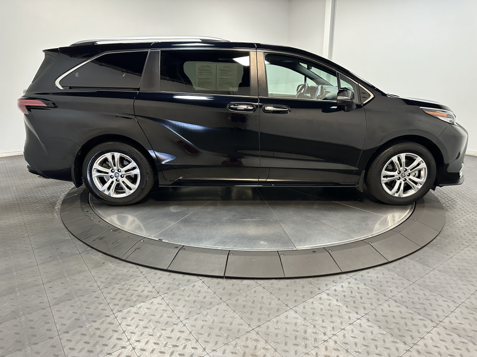 2022 Toyota Sienna Platinum 15