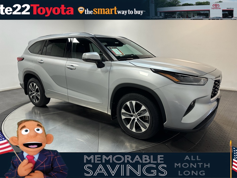 2021 Toyota Highlander XLE 1