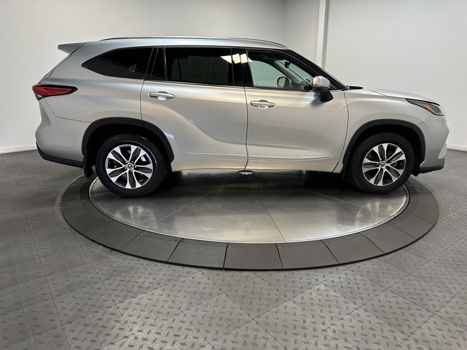 2021 Toyota Highlander XLE 15