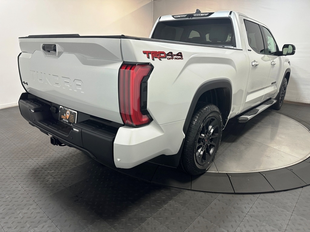 2024 Toyota Tundra 4WD Limited 8