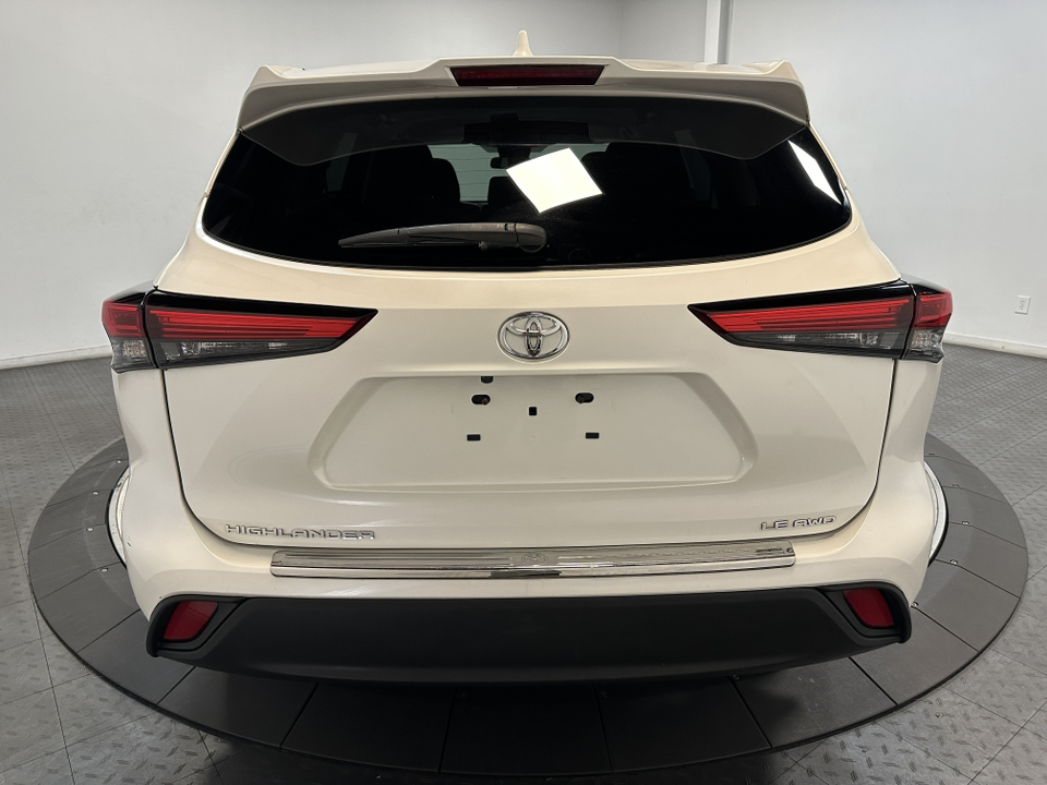 2021 Toyota Highlander LE 11