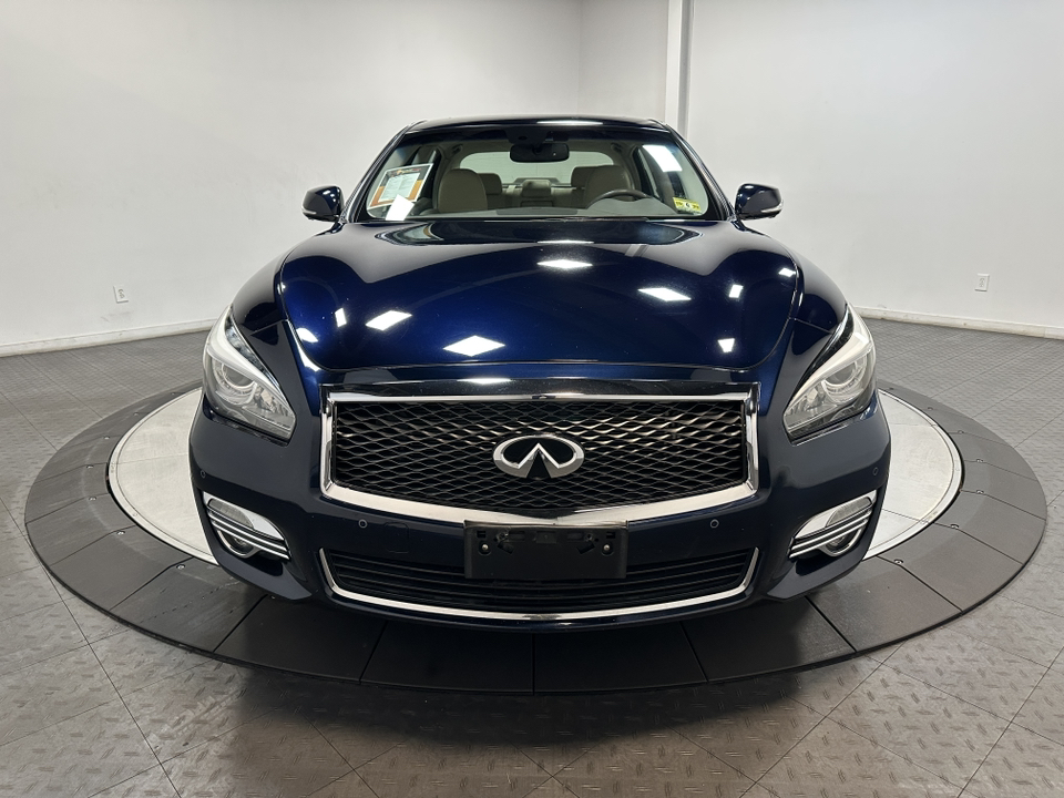 2016 INFINITI Q70L  4