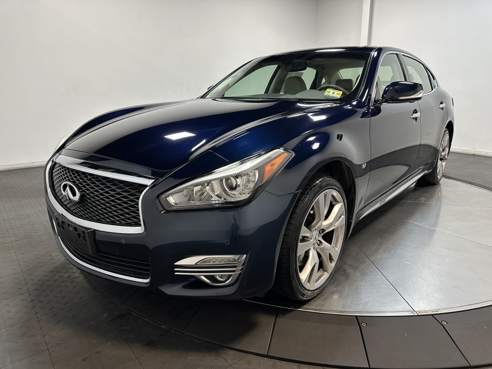 2016 INFINITI Q70L  6