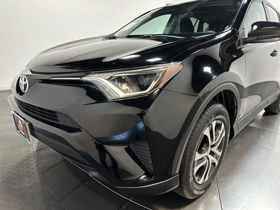 2016 Toyota RAV4  7