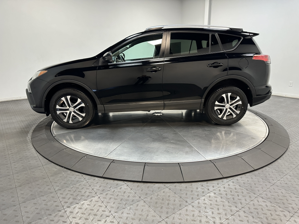 2016 Toyota RAV4  8