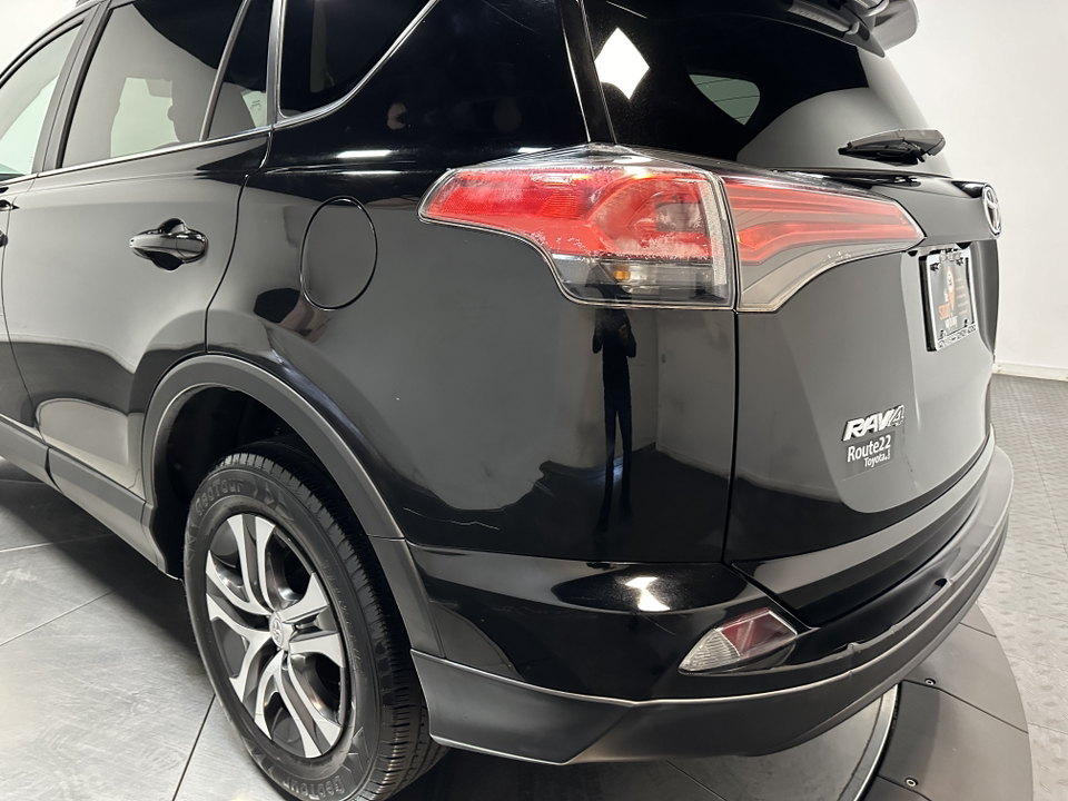 2016 Toyota RAV4  10