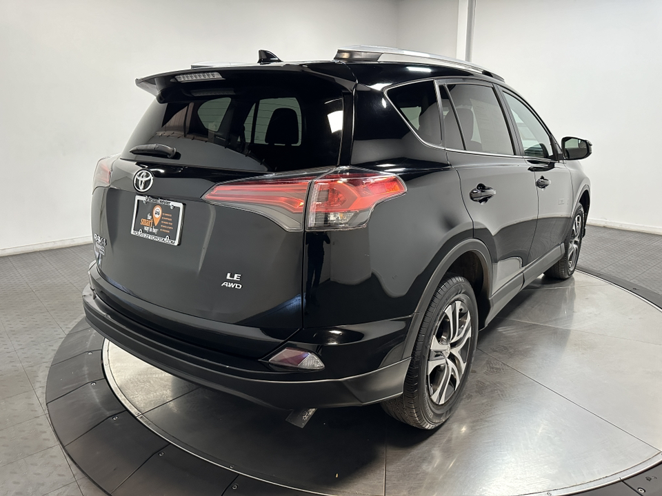 2016 Toyota RAV4  13