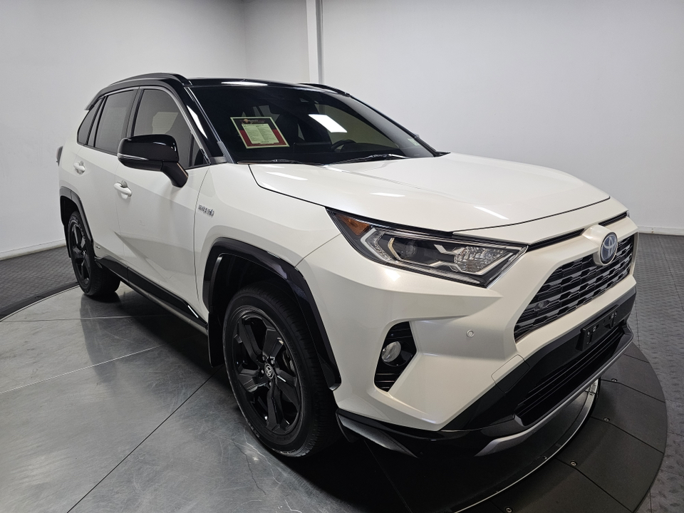 2021 Toyota RAV4 Hybrid XSE 2