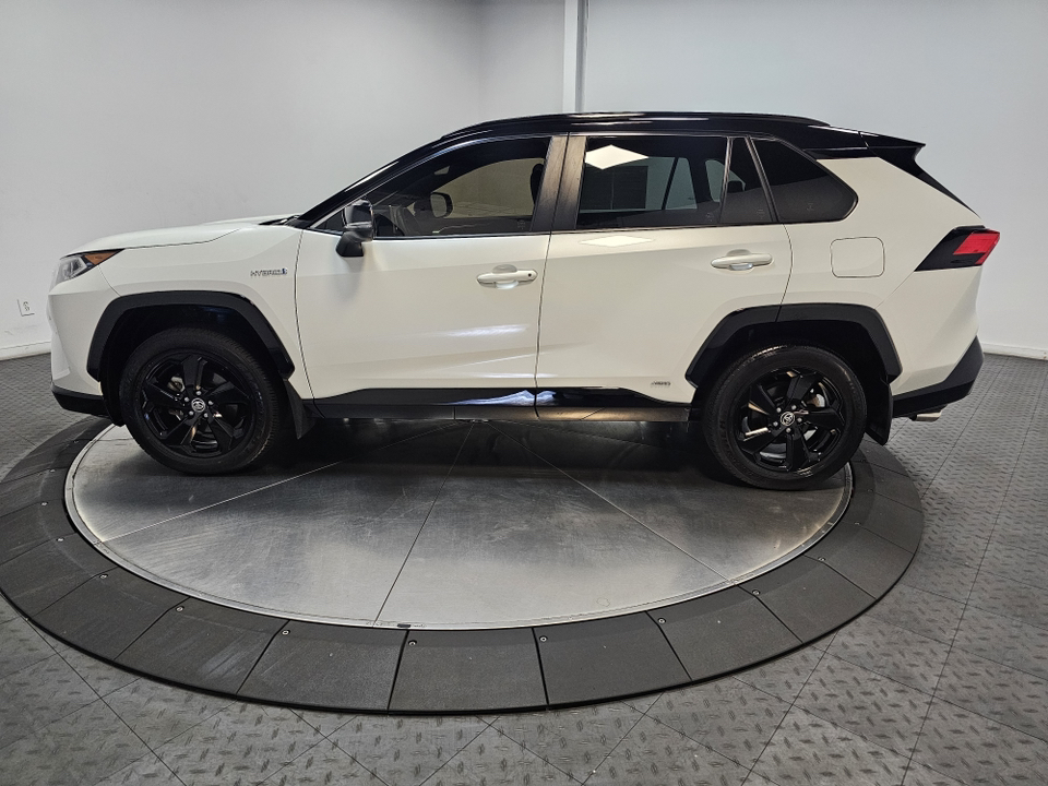 2021 Toyota RAV4 Hybrid XSE 8