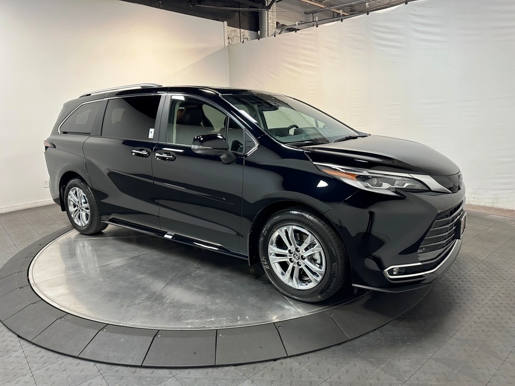 2024 Toyota Sienna Platinum 1