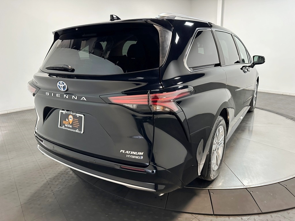 2024 Toyota Sienna Platinum 8