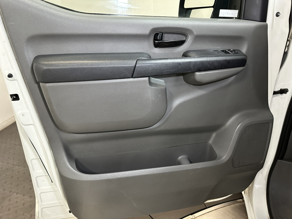 2017 Nissan NV Cargo S 15