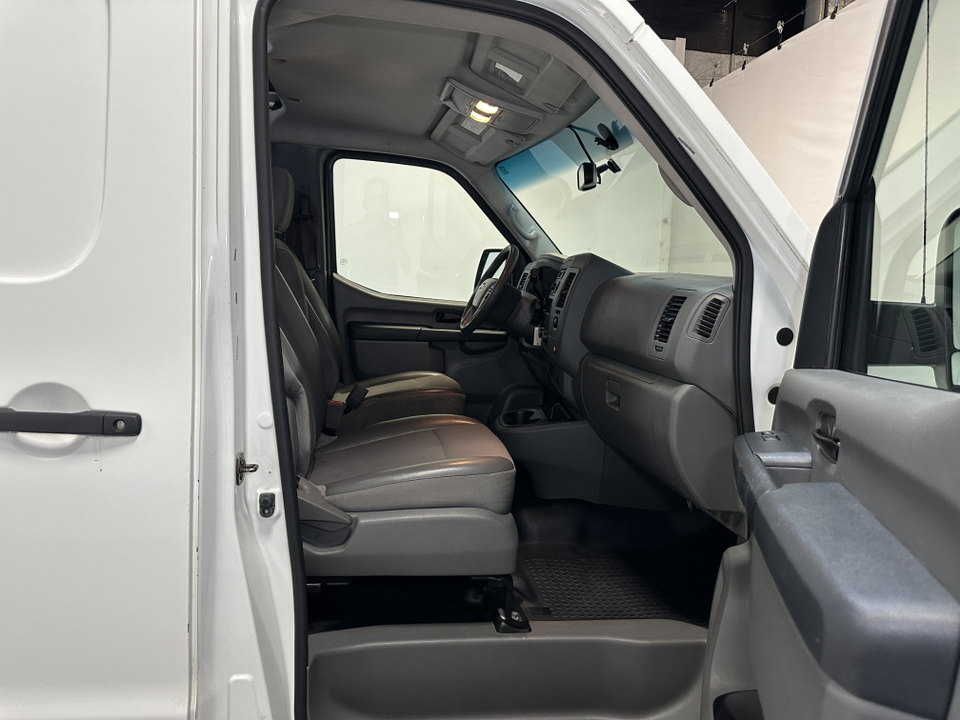 2017 Nissan NV Cargo S 28