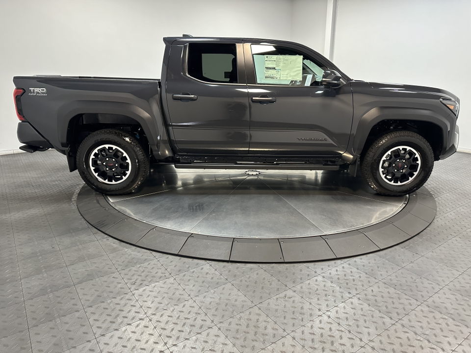 2024 Toyota Tacoma 4WD TRD Off Road 9