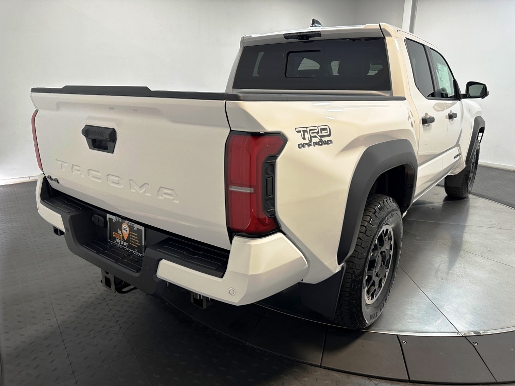 2024 Toyota Tacoma 4WD TRD Sport 8