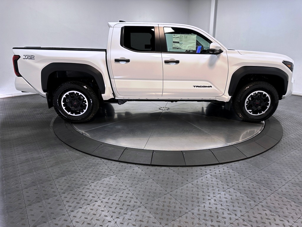 2024 Toyota Tacoma 4WD TRD Sport 9