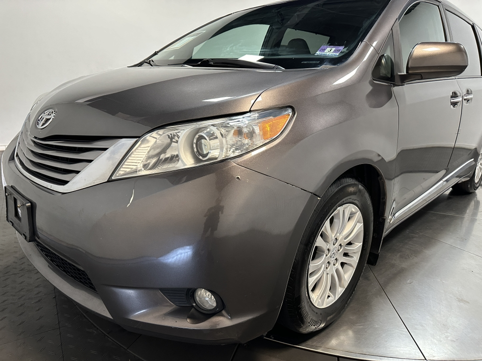 2017 Toyota Sienna XLE 7