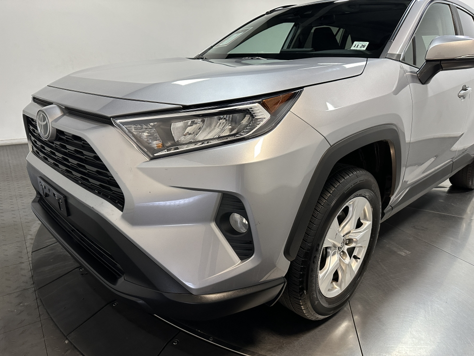 2021 Toyota RAV4 XLE 7