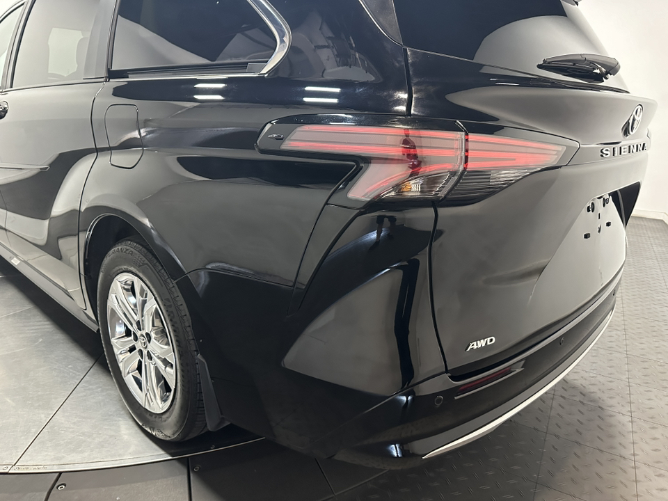 2023 Toyota Sienna Platinum 10