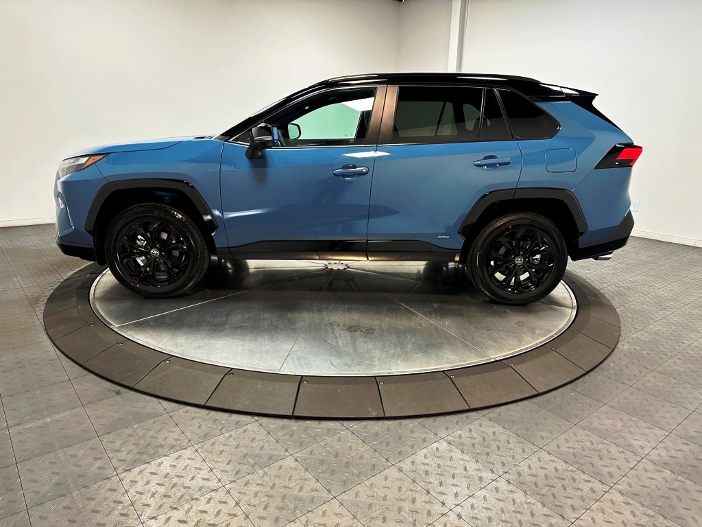 2024 Toyota RAV4 Hybrid XSE 5