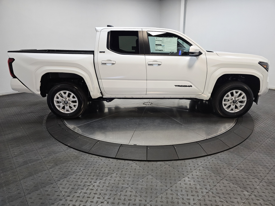 2024 Toyota Tacoma 4WD SR5 9