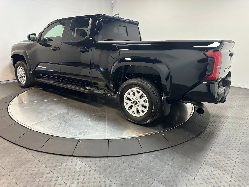 2024 Toyota Tacoma 4WD SR5 6