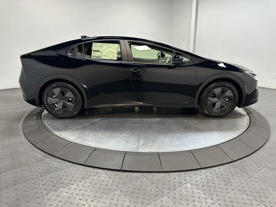 2024 Toyota Prius LE 9