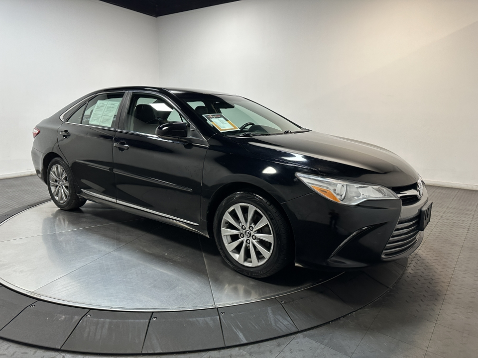 2017 Toyota Camry XLE 1