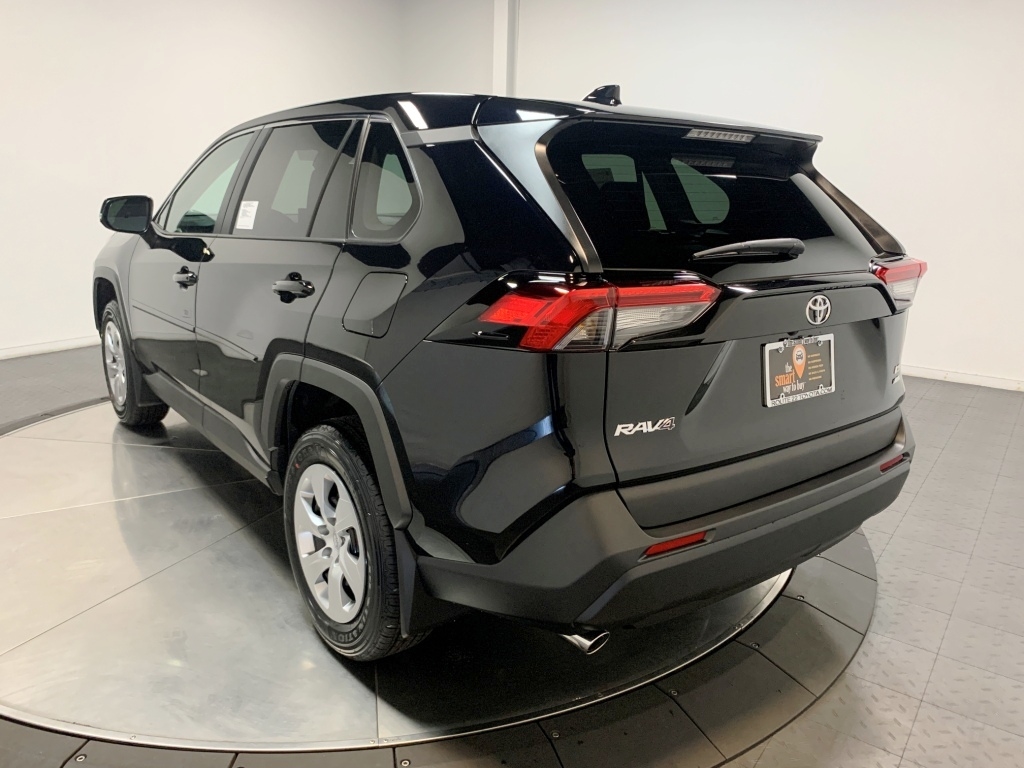 2024 Toyota RAV4 LE 6