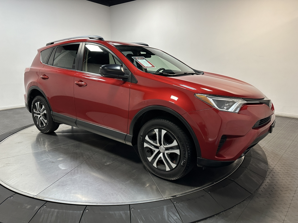 2017 Toyota RAV4 LE 1