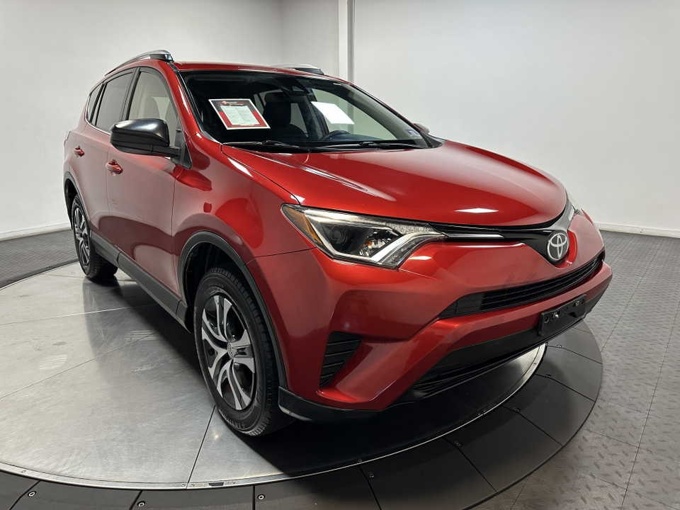 2017 Toyota RAV4 LE 2