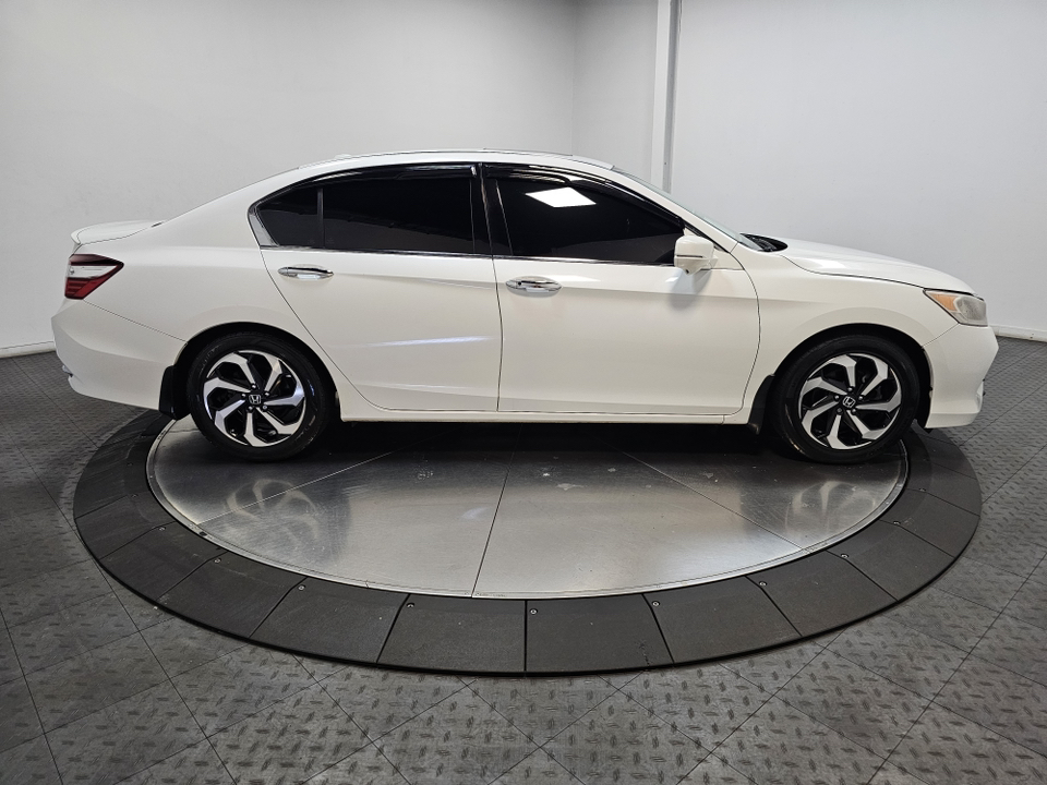 2016 Honda Accord  15