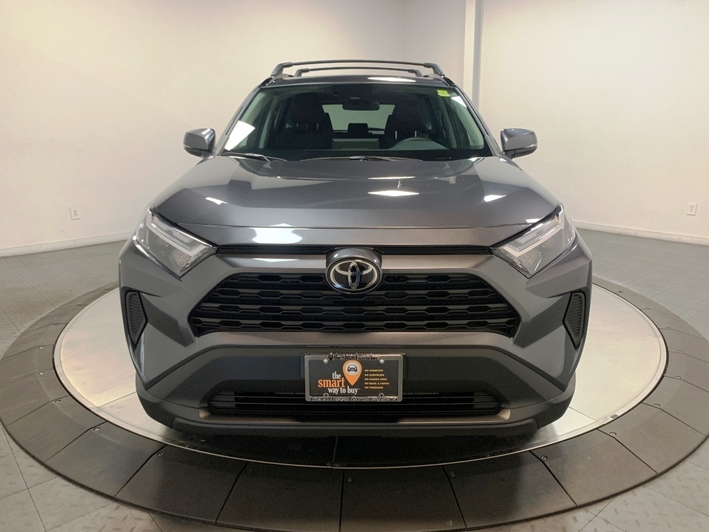 2024 Toyota RAV4 XLE 3