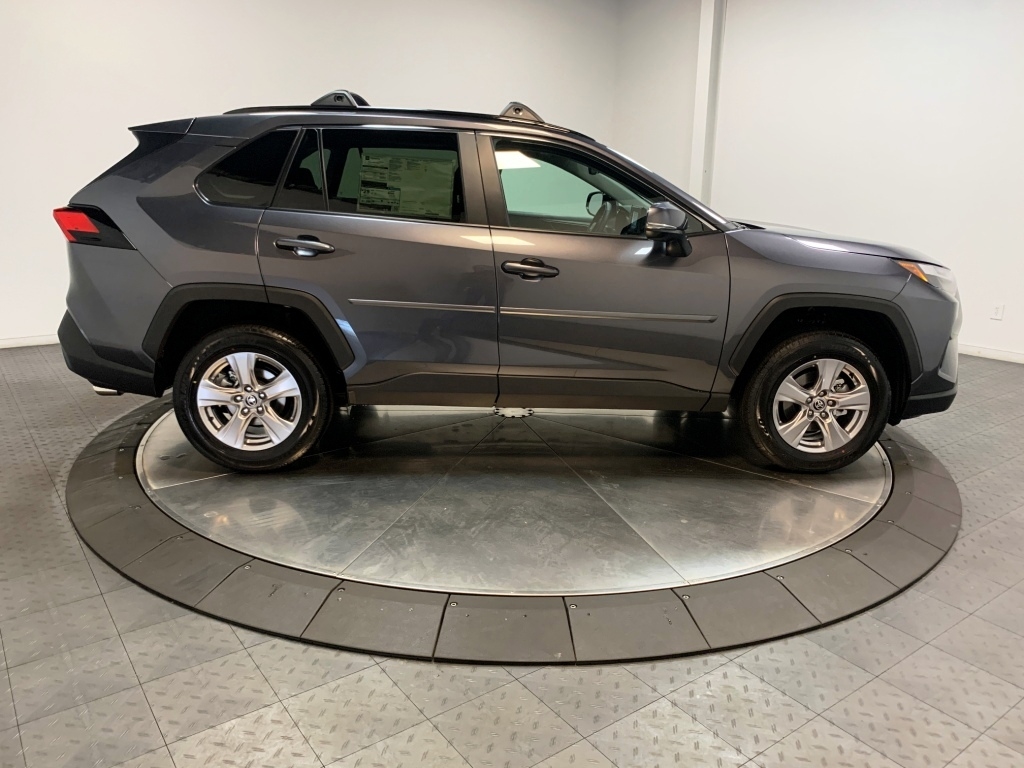 2024 Toyota RAV4 XLE 9