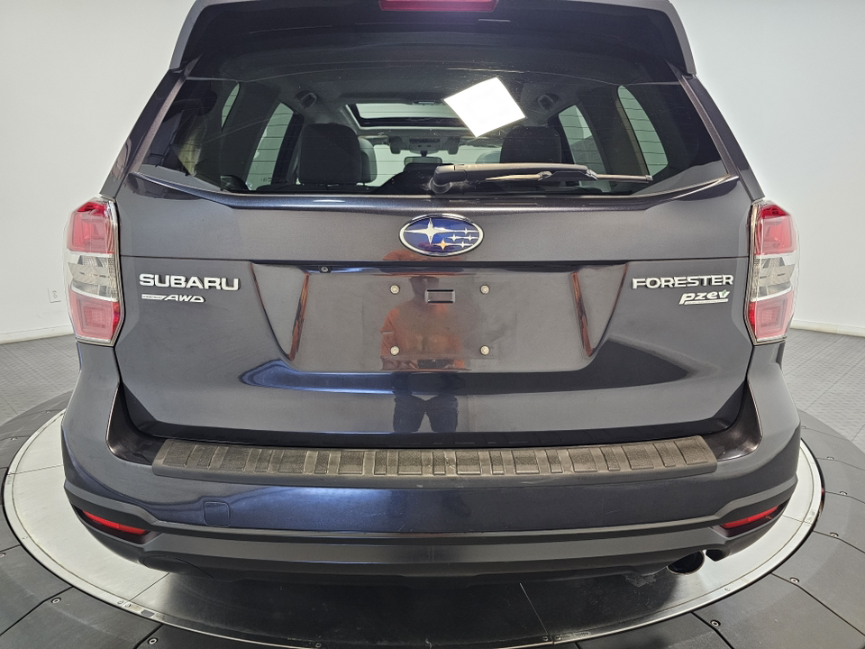 2016 Subaru Forester 2.5i Touring 12